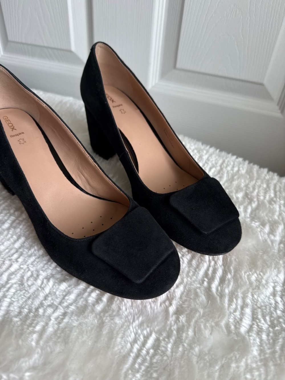 NWOT Geox Virnilisa 65 Black Suede Block Heel Pumps Square Toe Buckle - Picture 7 of 13